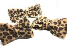 Load image into Gallery viewer, Fleece doggie bowtie
