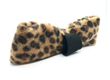 Load image into Gallery viewer, Fleece doggie bowtie
